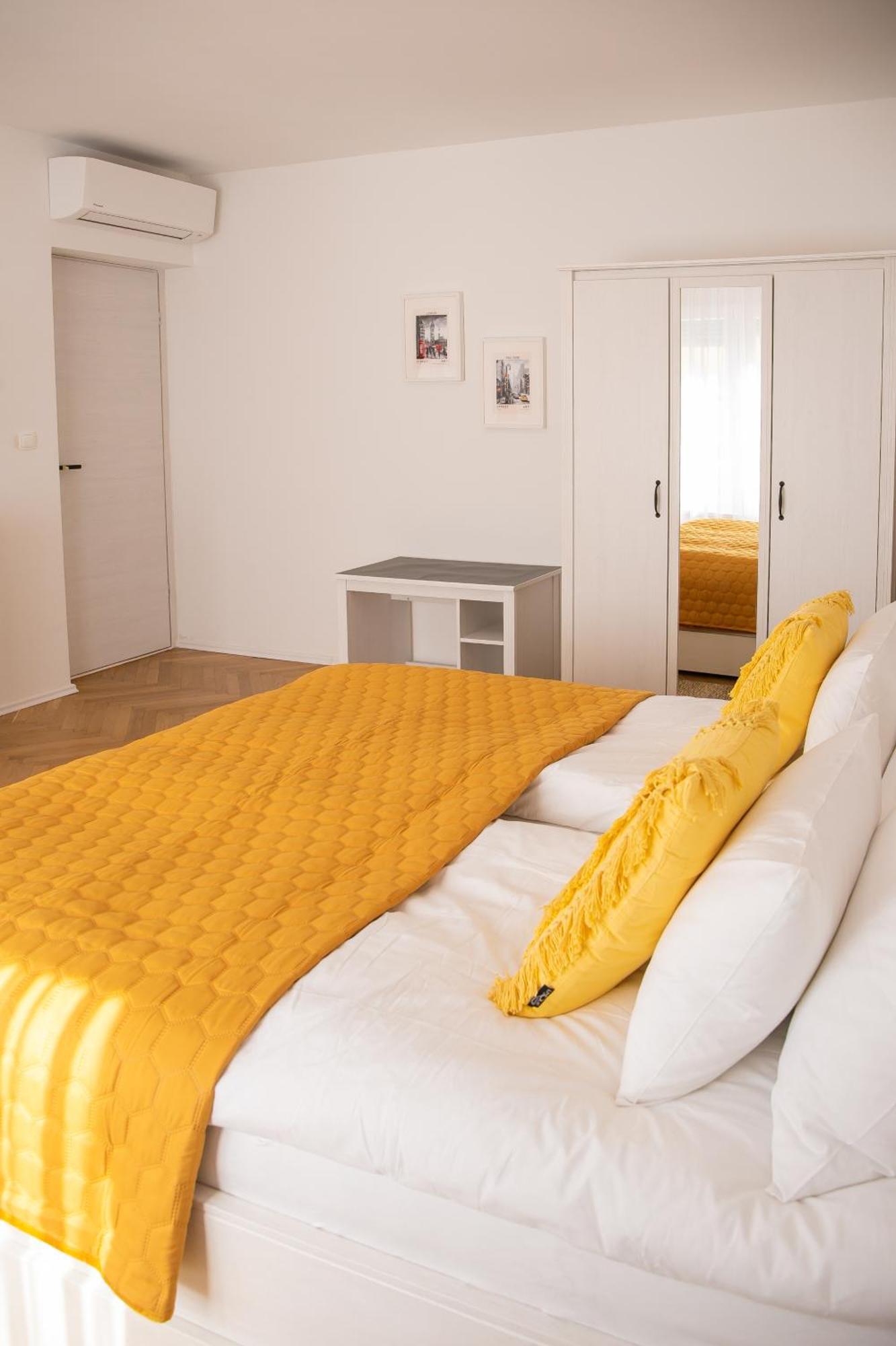 Apartment Marela Спліт Екстер'єр фото
